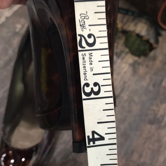 Stuart Weitzman Tortoise Shell Leopard Print Heels - Picture 14 of 15